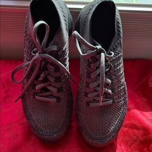 Nike Women's Black and Gray Sneakers